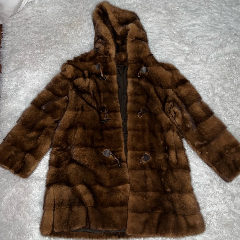 Fur mink coat. Fits like a large